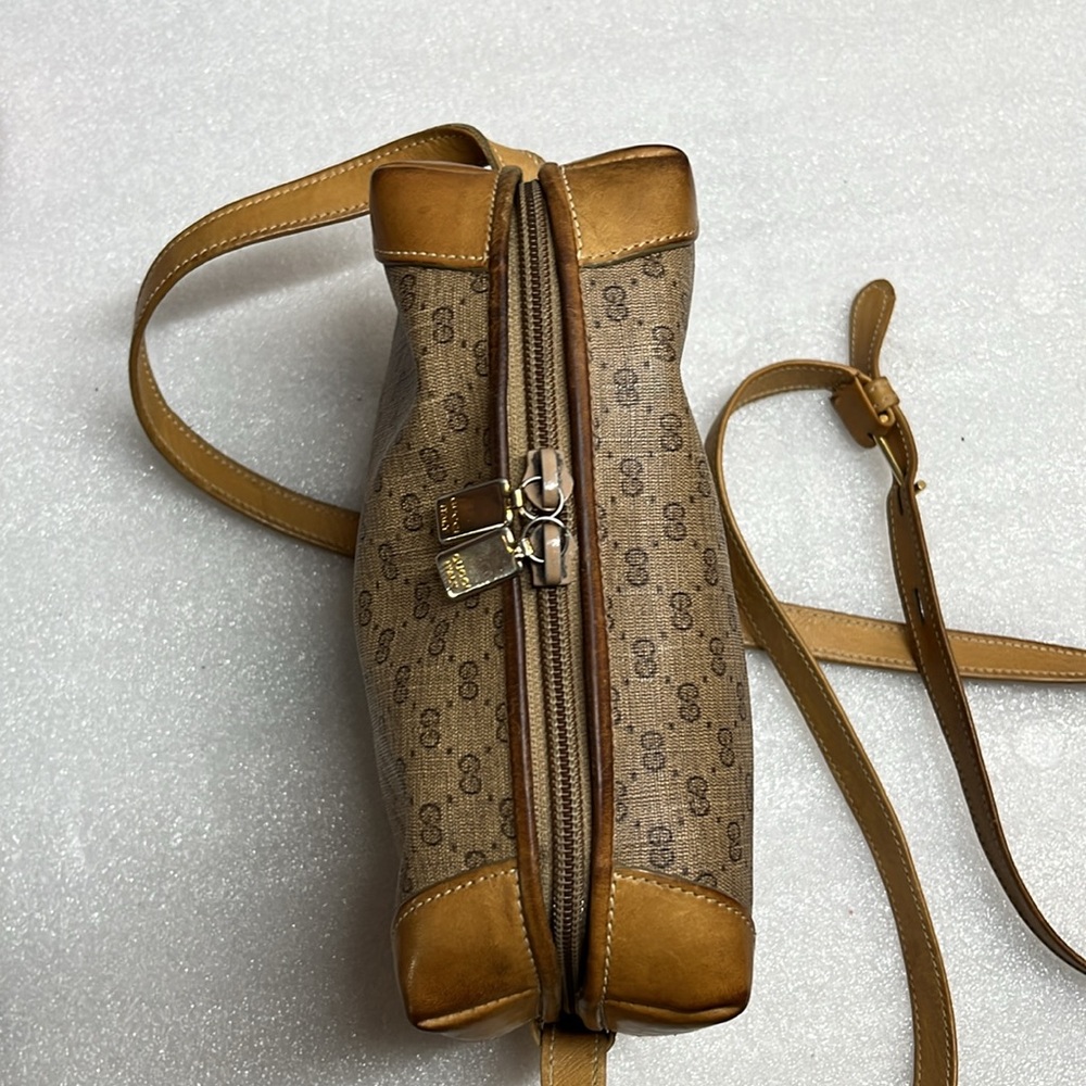 GUCCI Vintage 80’s Micro GG Web Monogram Leather Crossbody Purse Bag - Picture 7 of 17